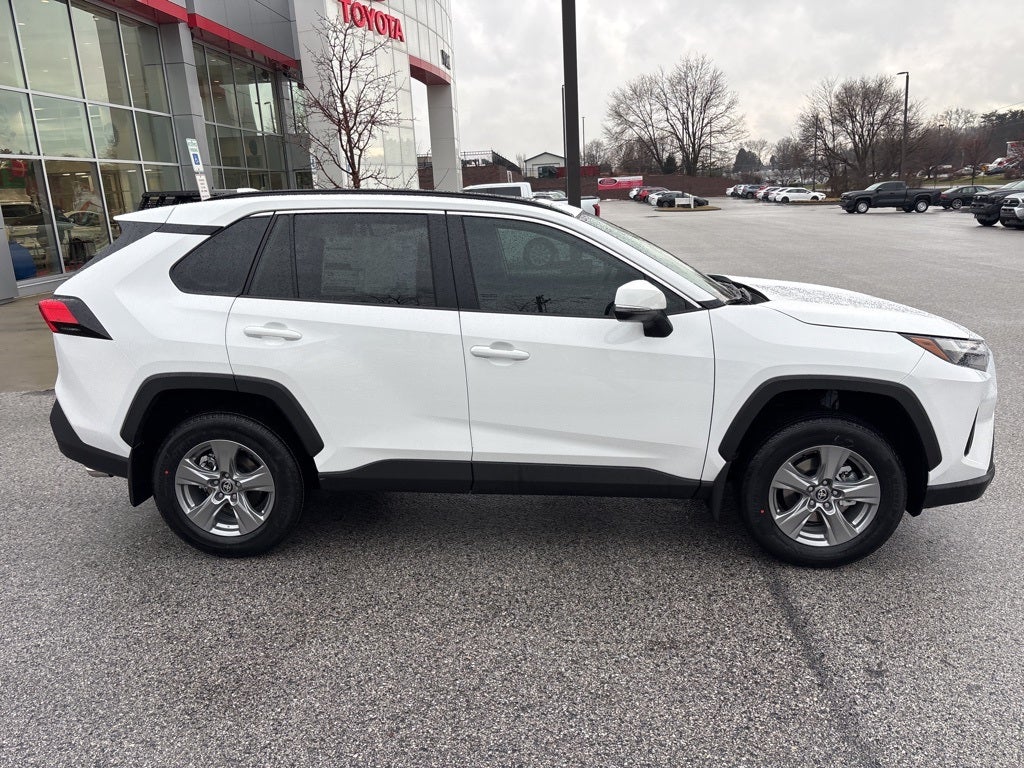 2025 Toyota RAV4 XLE