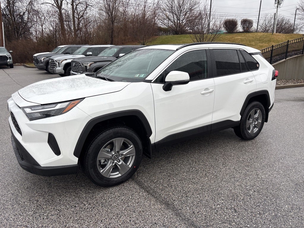 2025 Toyota RAV4 XLE