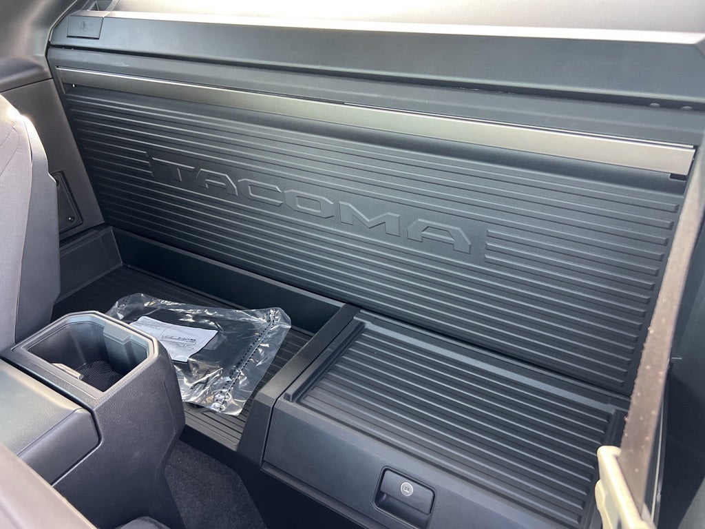 2025 Toyota Tacoma SR