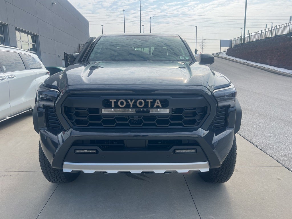 2026 Toyota Tacoma i-FORCE MAX Trailhunter