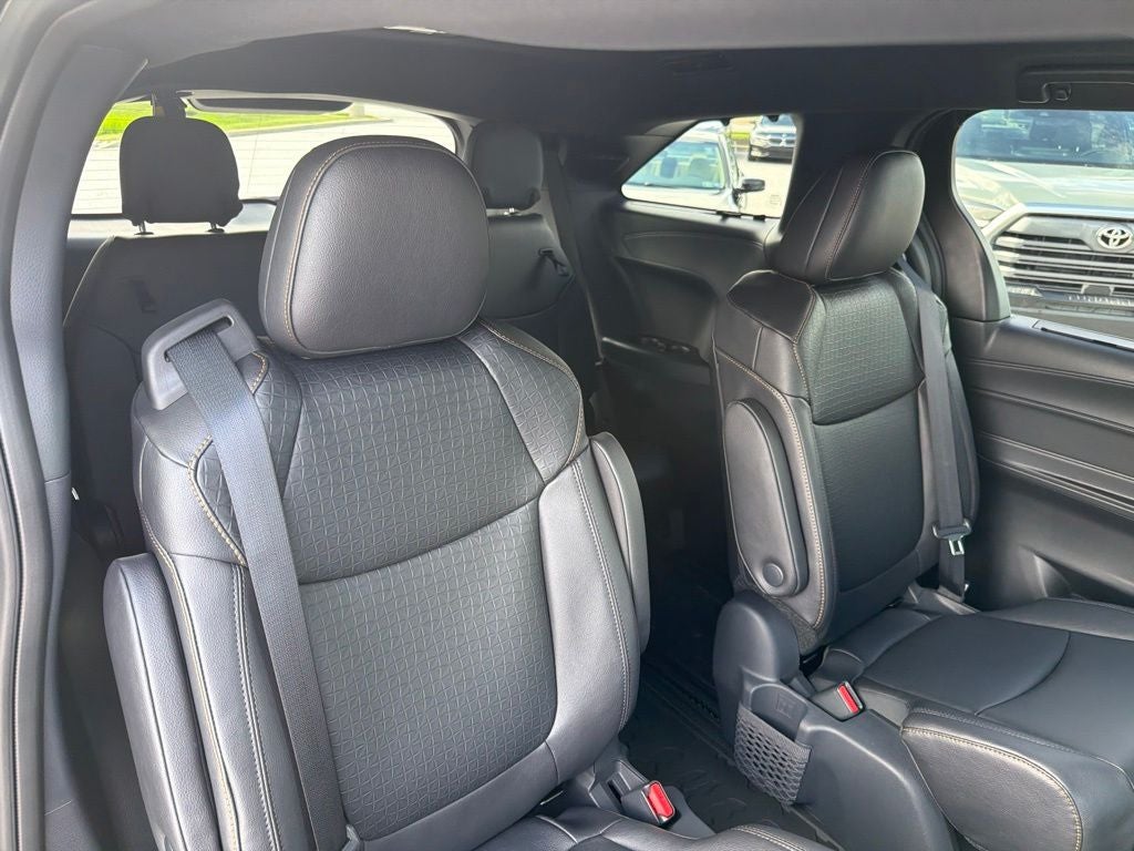 2026 Toyota Sienna Woodland Edition