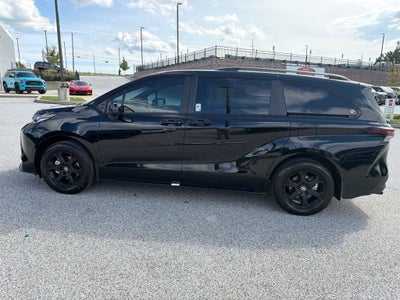 2026 Toyota Sienna Woodland Edition