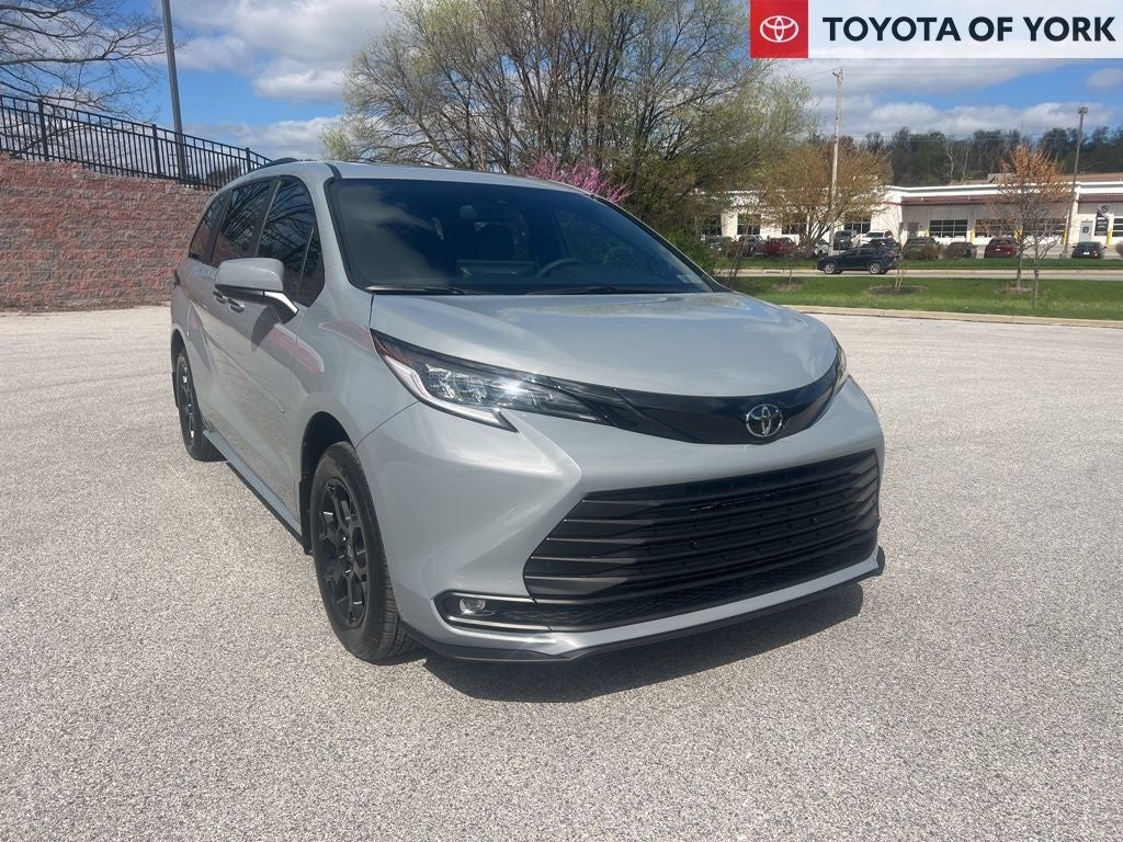 2026 Toyota Sienna Woodland Edition 7 Passenger