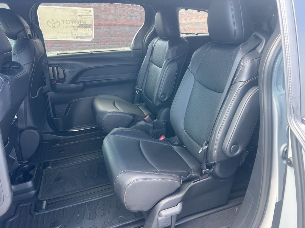 2026 Toyota Sienna Woodland Edition 7 Passenger