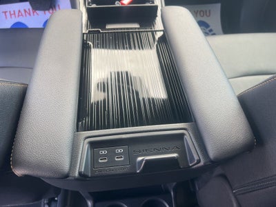 2026 Toyota Sienna Woodland Edition 7 Passenger