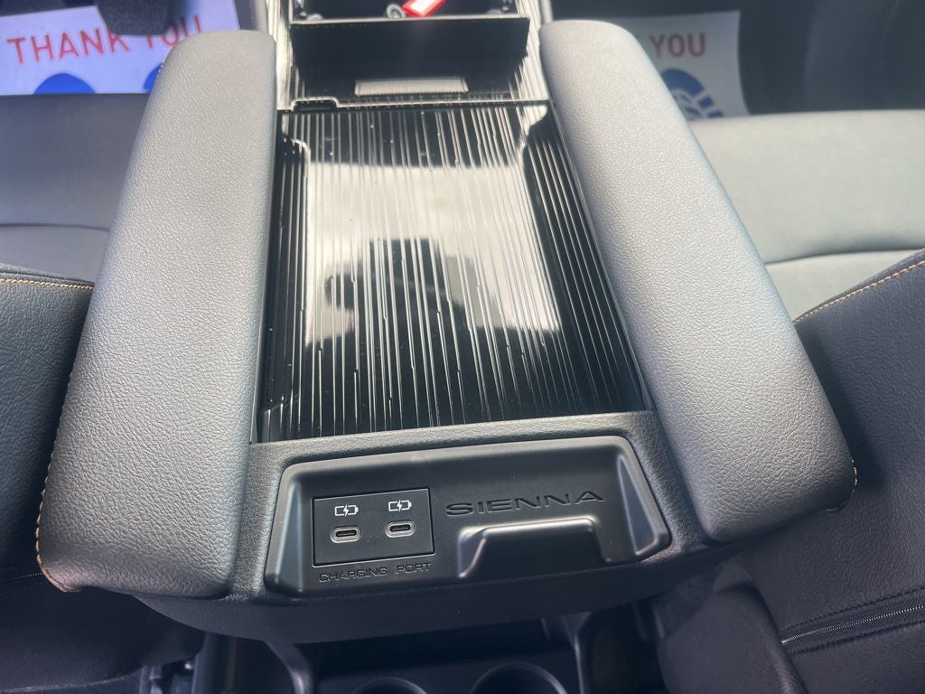 2026 Toyota Sienna Woodland Edition 7 Passenger