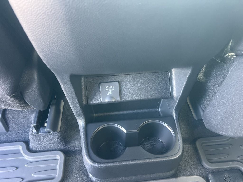 2026 Toyota Sienna Woodland Edition 7 Passenger