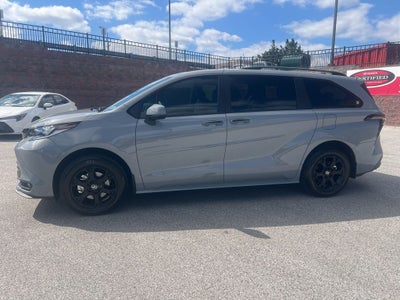 2026 Toyota Sienna Woodland Edition 7 Passenger