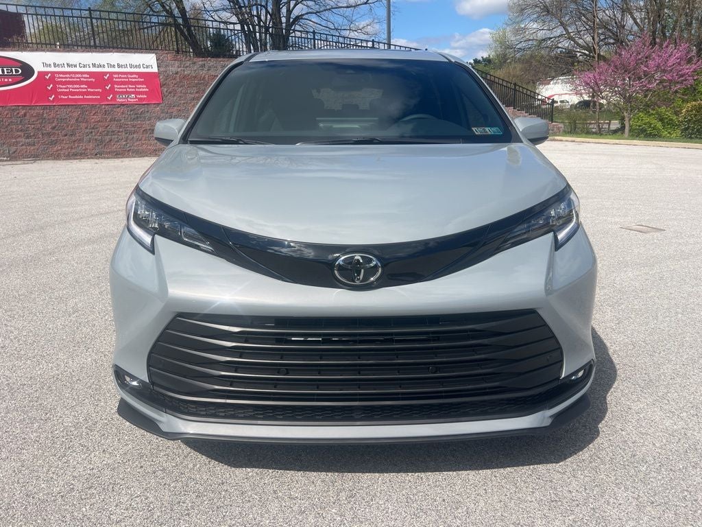 2026 Toyota Sienna Woodland Edition 7 Passenger