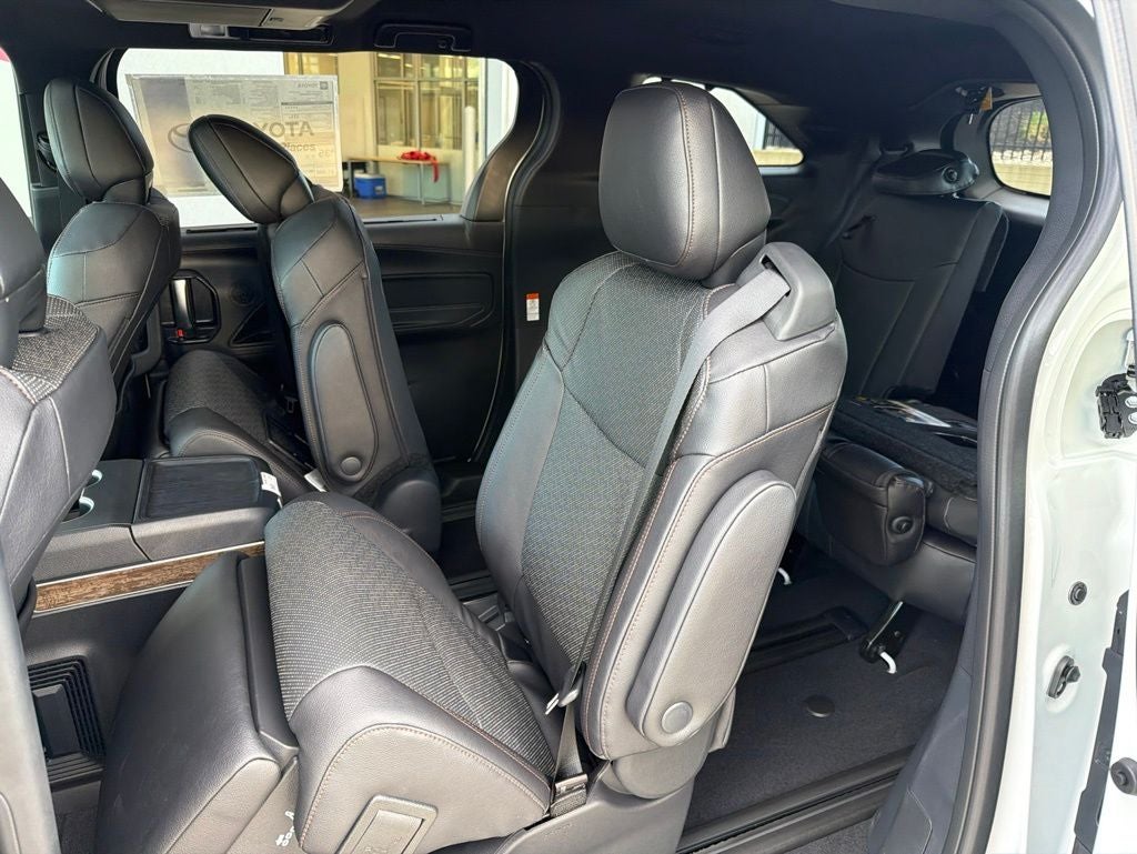 2026 Toyota Sienna Platinum 7 Passenger