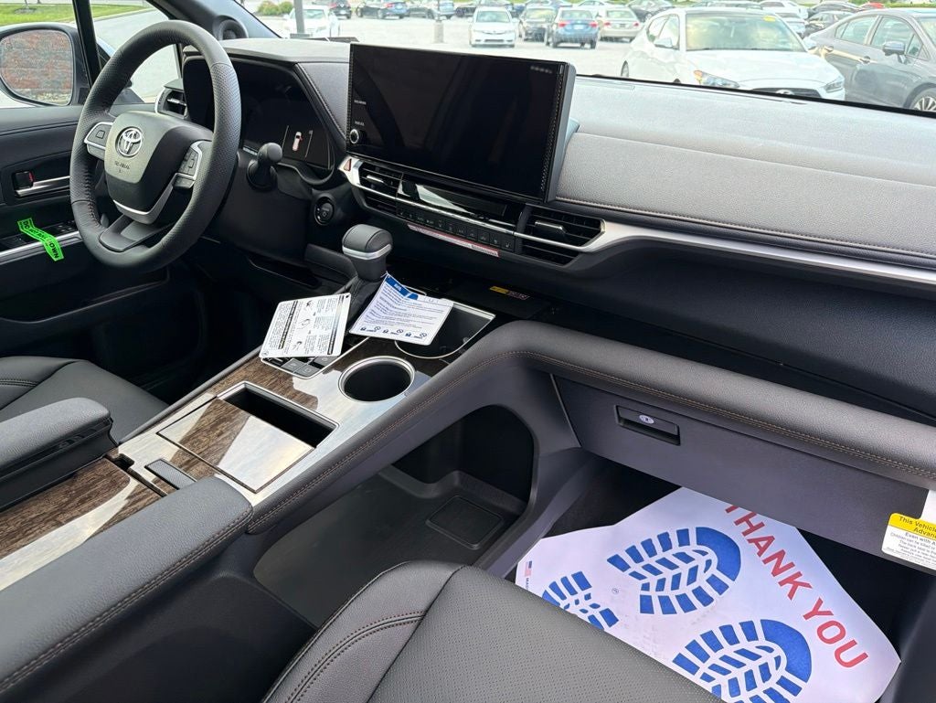 2026 Toyota Sienna Platinum 7 Passenger