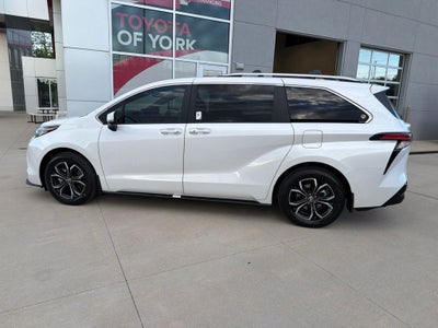 2026 Toyota Sienna Platinum 7 Passenger
