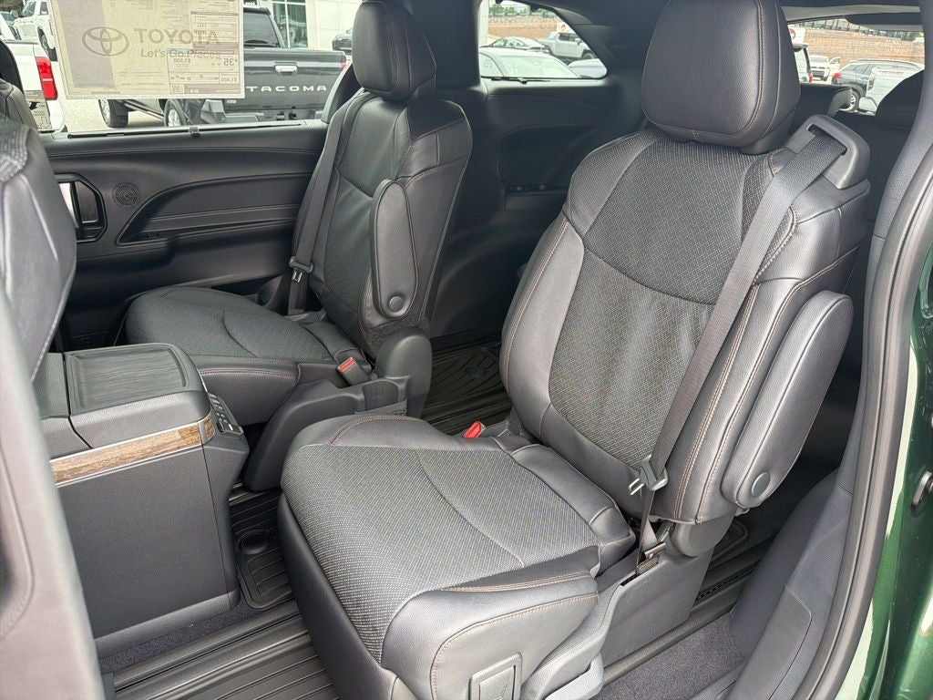 2026 Toyota Sienna Platinum 7 Passenger