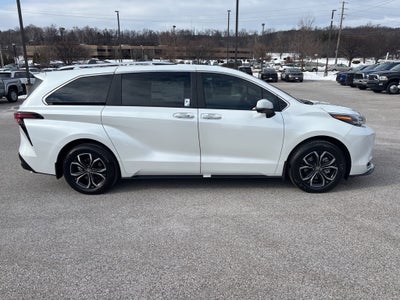 2026 Toyota Sienna Platinum 7 Passenger