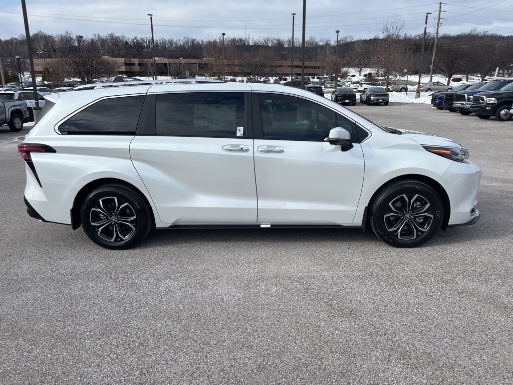 2026 Toyota Sienna Platinum 7 Passenger