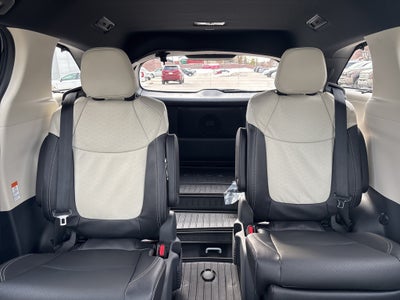 2026 Toyota Sienna Platinum 7 Passenger