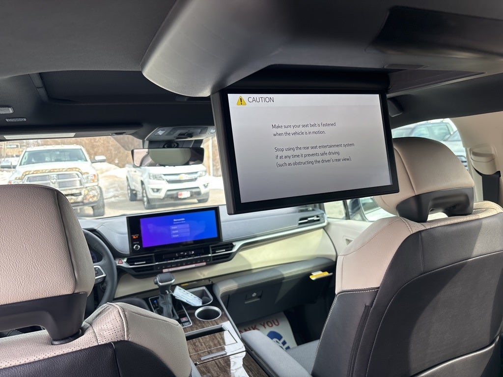 2026 Toyota Sienna Platinum 7 Passenger