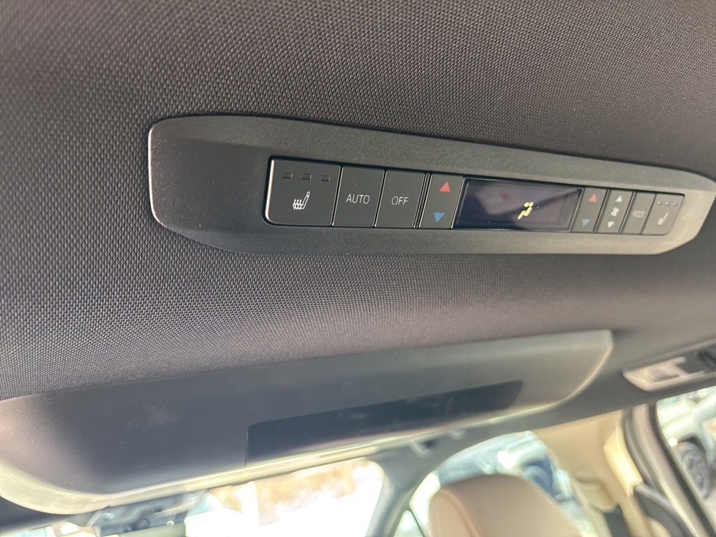 2026 Toyota Sienna Platinum 7 Passenger