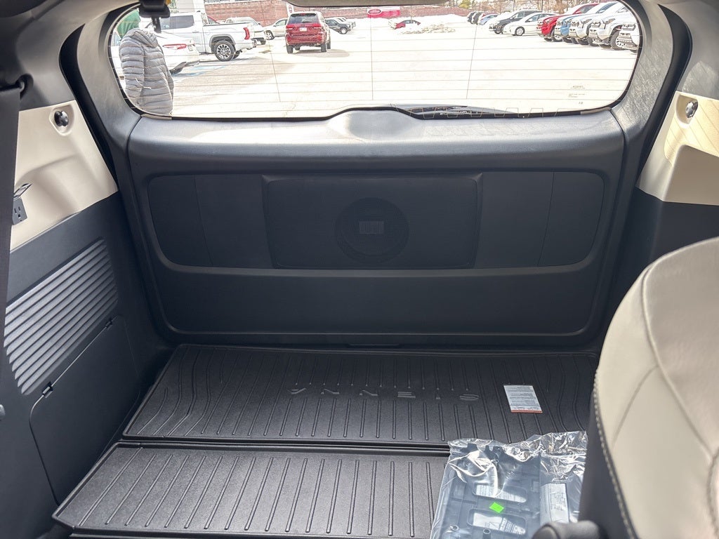 2026 Toyota Sienna Platinum 7 Passenger