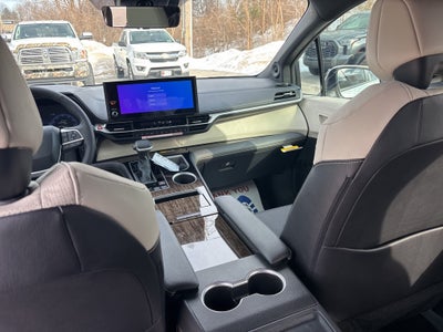 2026 Toyota Sienna Platinum 7 Passenger