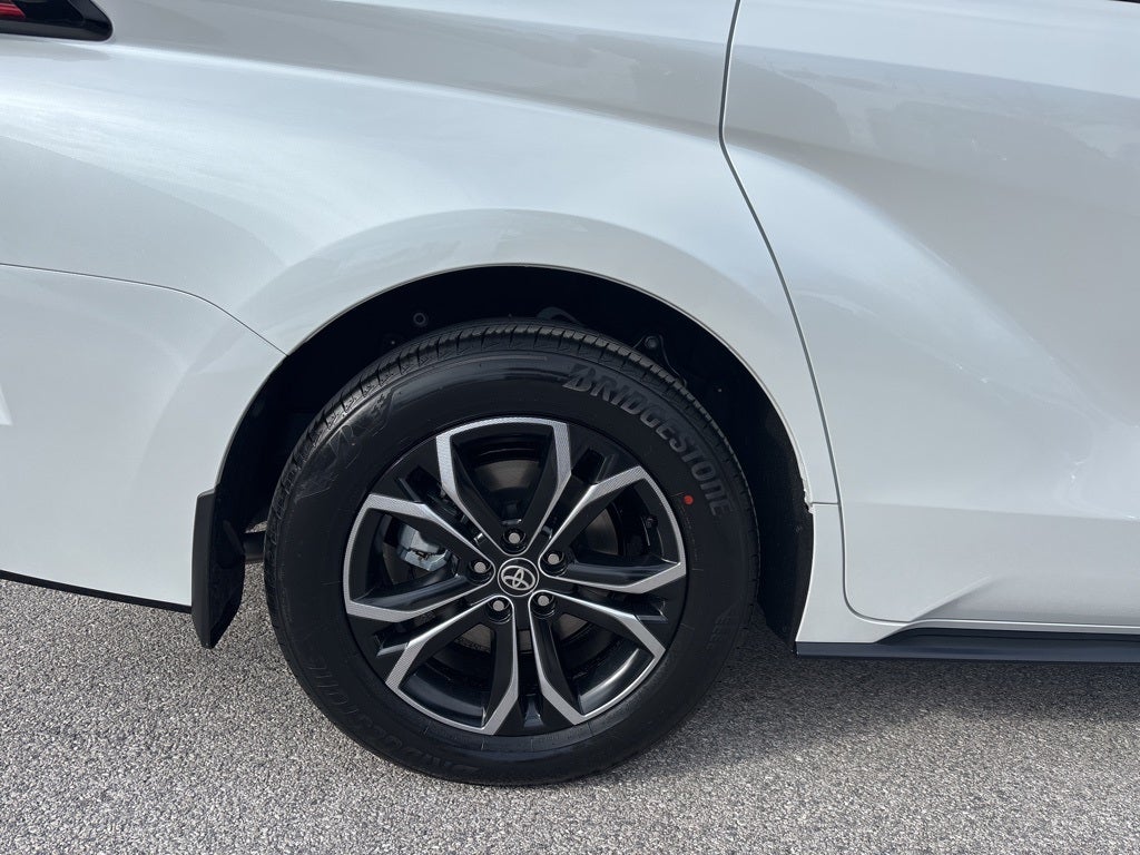 2026 Toyota Sienna Platinum 7 Passenger