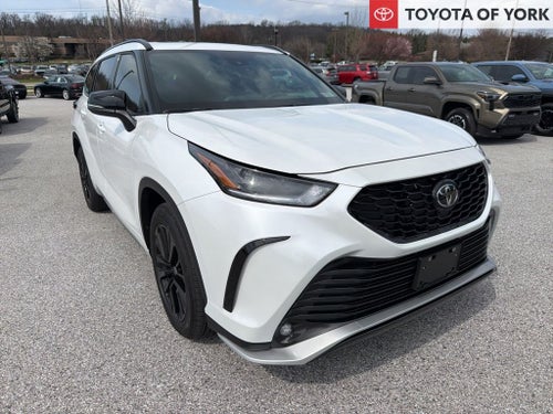 2026 Toyota Highlander Base