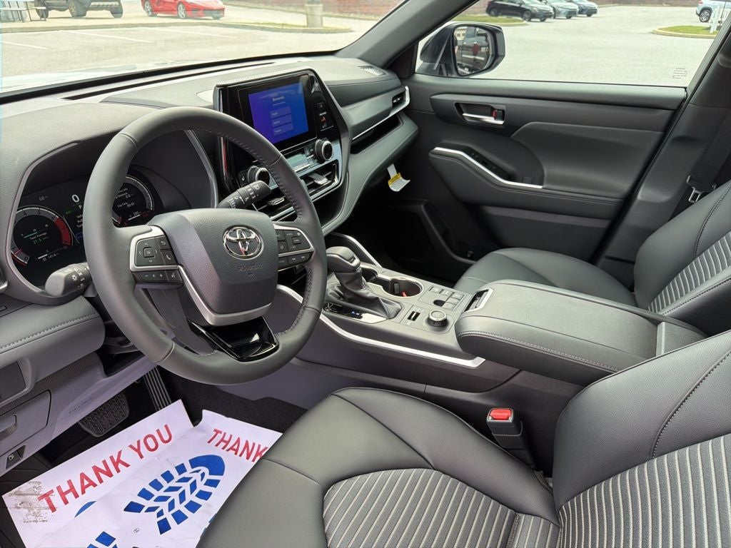 2026 Toyota Highlander Base