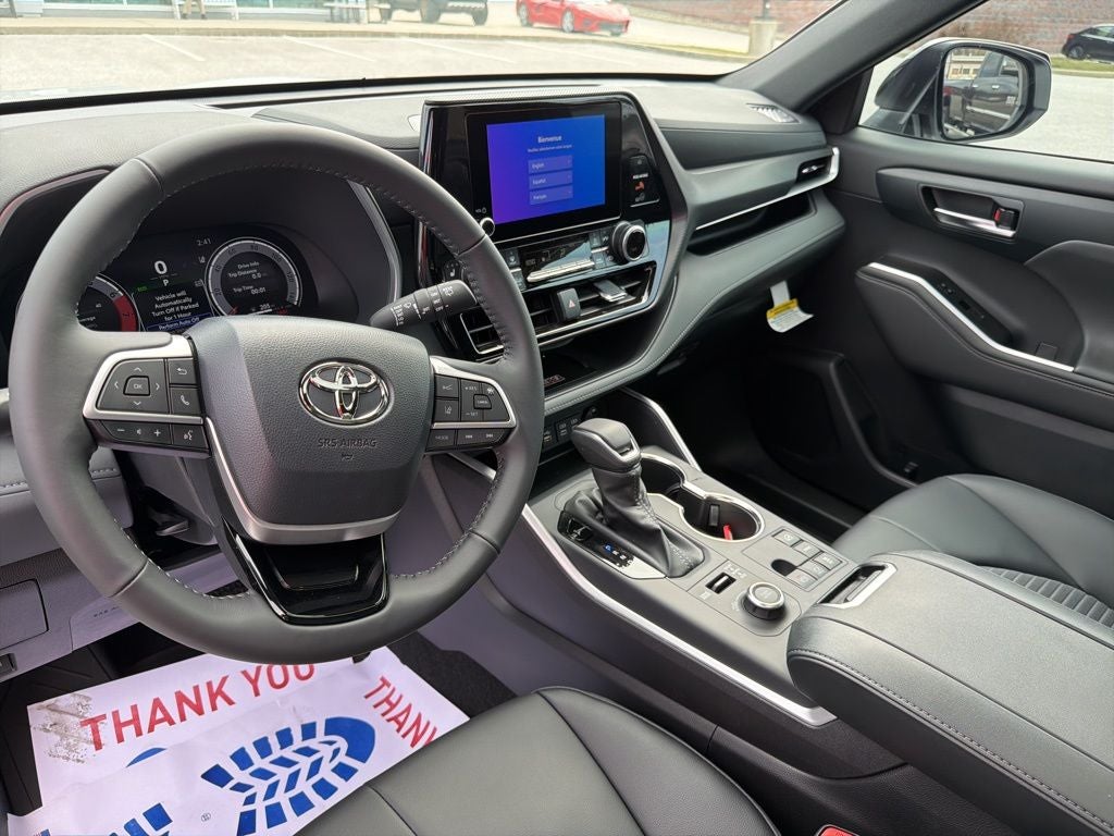 2026 Toyota Highlander Base