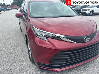 2026 Toyota Sienna LE