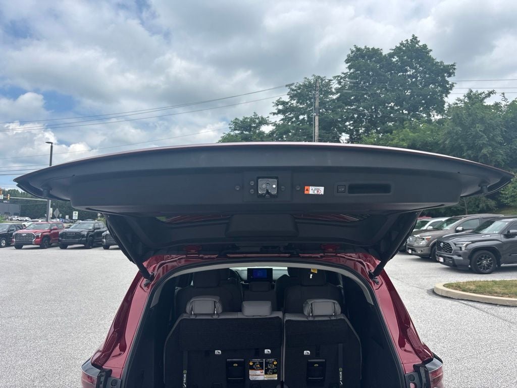 2026 Toyota Sienna LE