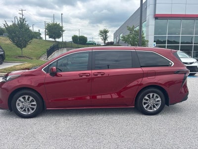 2026 Toyota Sienna LE