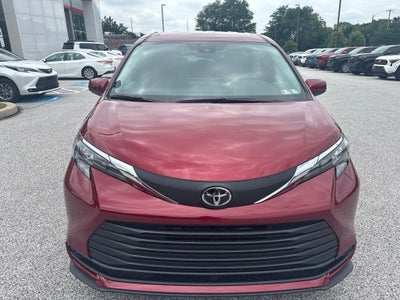 2026 Toyota Sienna LE