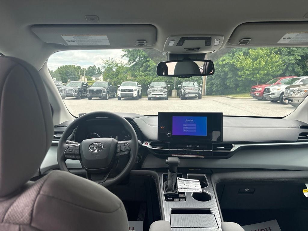 2026 Toyota Sienna LE