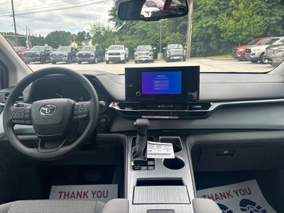 2026 Toyota Sienna LE