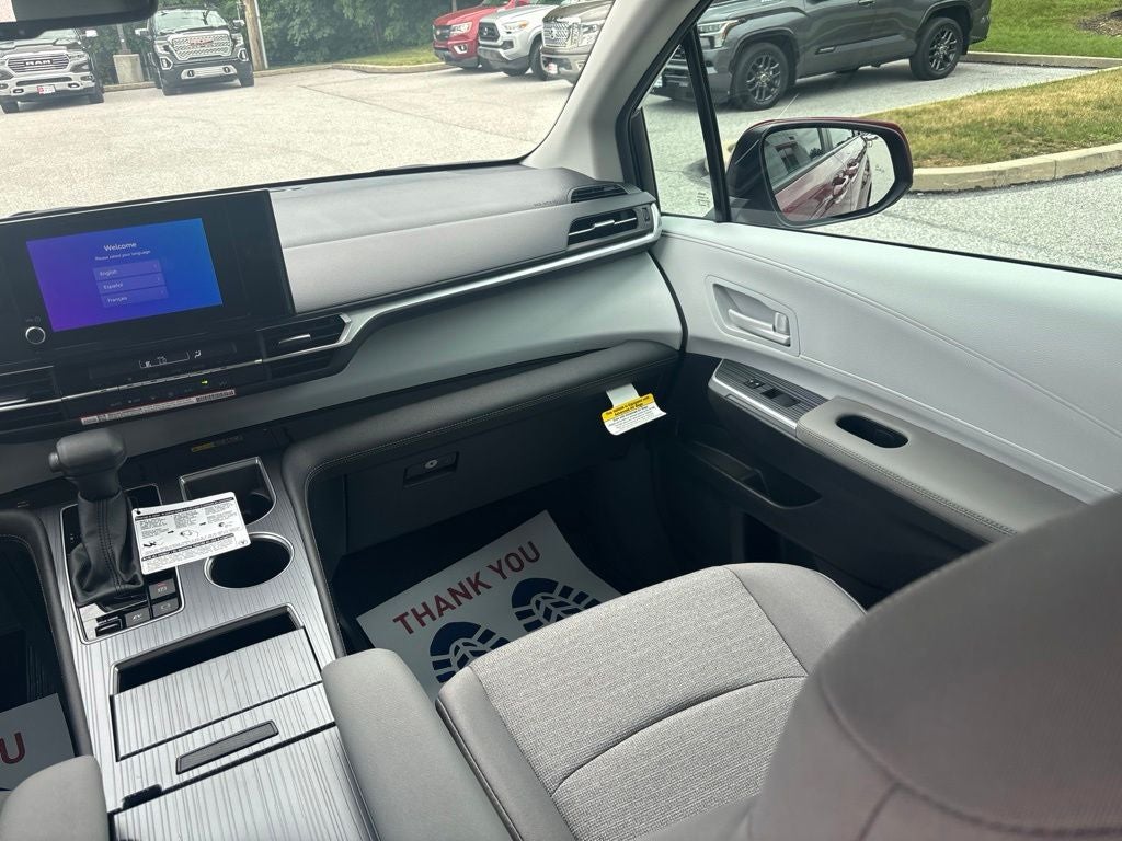 2026 Toyota Sienna LE
