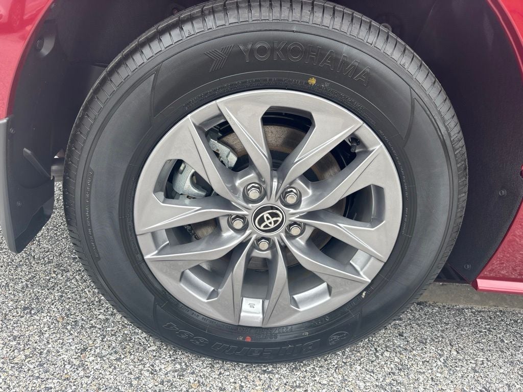 2026 Toyota Sienna LE