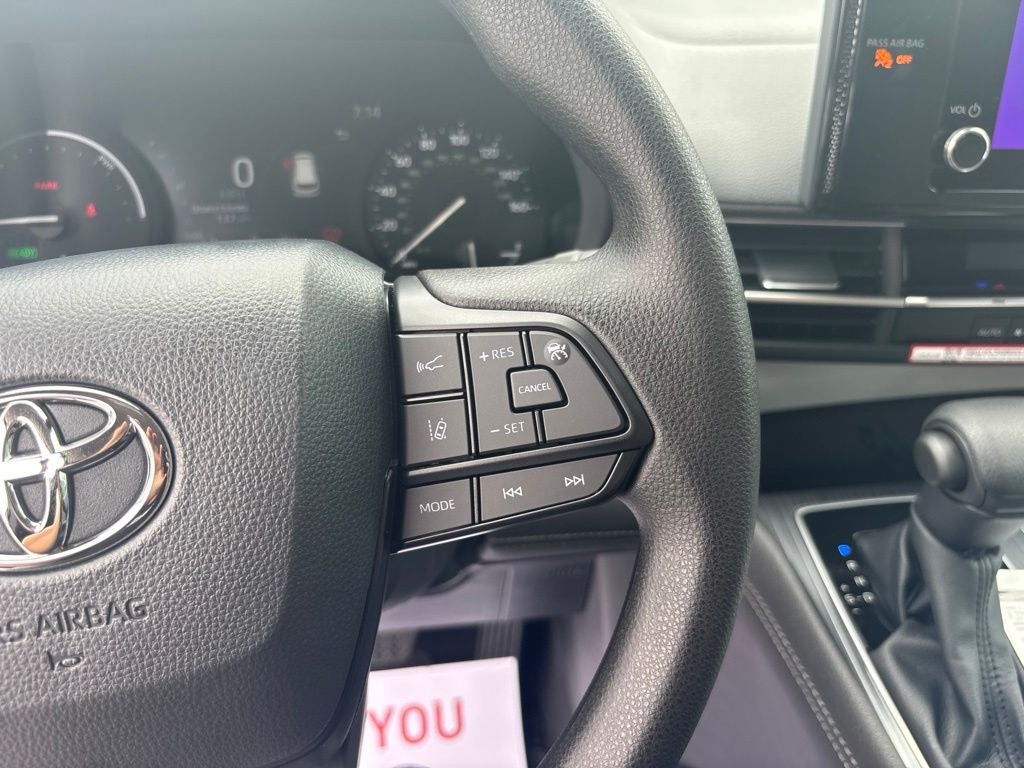 2026 Toyota Sienna LE