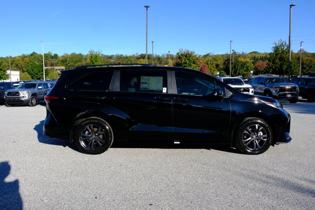 2026 Toyota Sienna XSE 7 Passenger