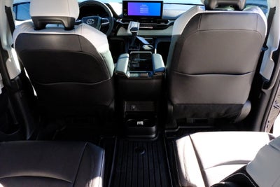 2026 Toyota Sienna XSE 7 Passenger