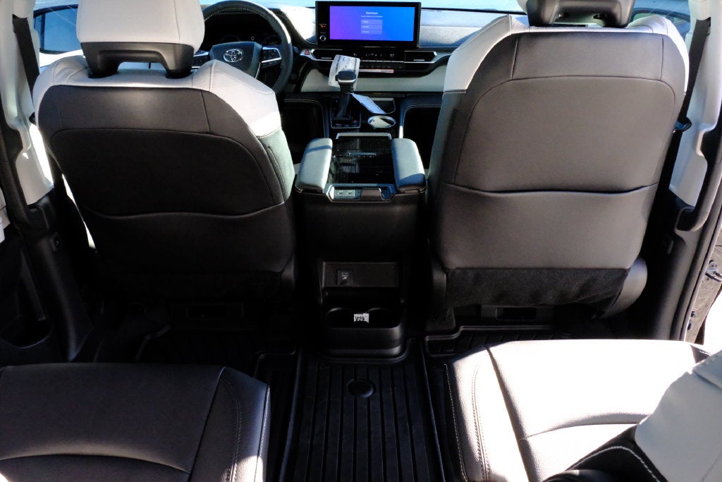 2026 Toyota Sienna XSE 7 Passenger