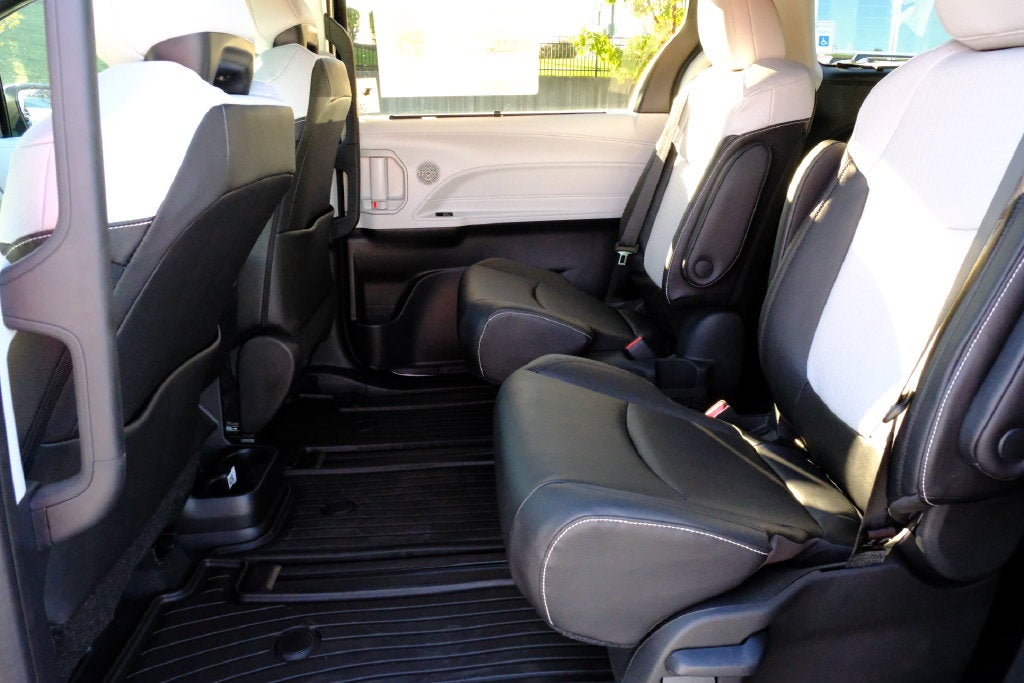 2026 Toyota Sienna XSE 7 Passenger