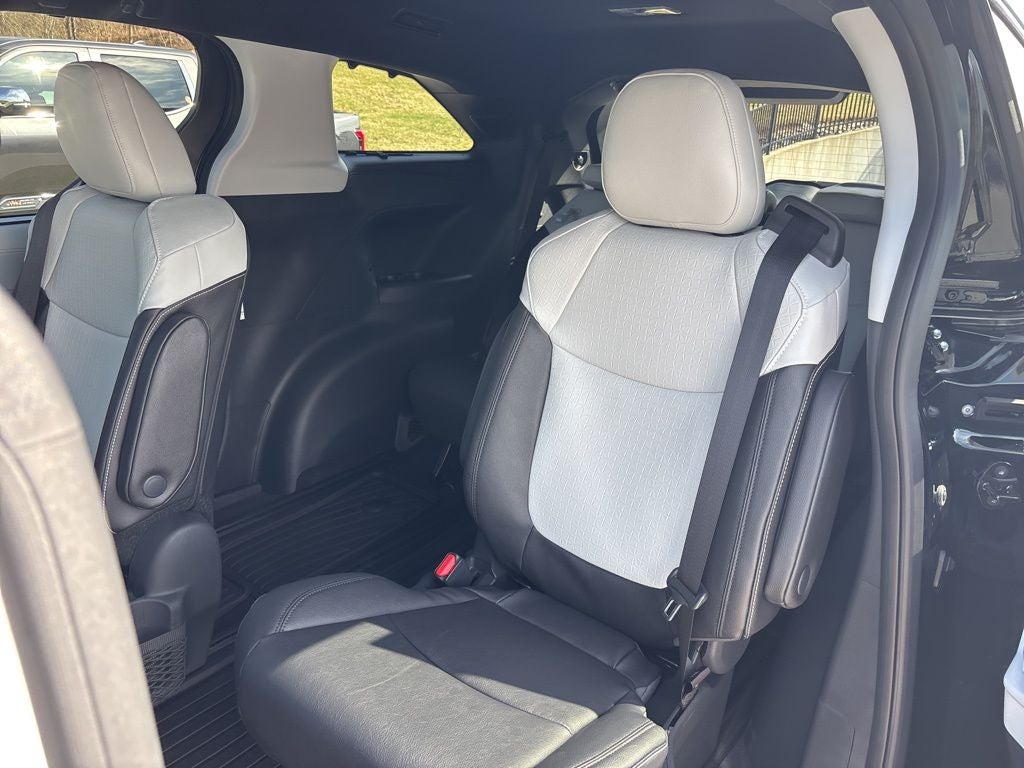2026 Toyota Sienna XSE 7 Passenger