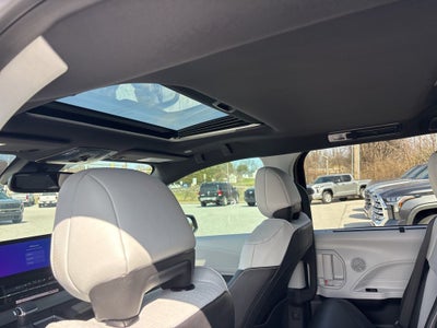 2026 Toyota Sienna XSE 7 Passenger