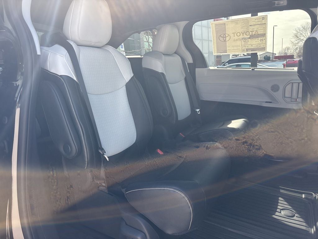 2026 Toyota Sienna XSE 7 Passenger