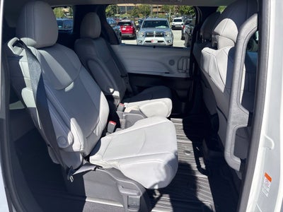2026 Toyota Sienna XLE 7 Passenger