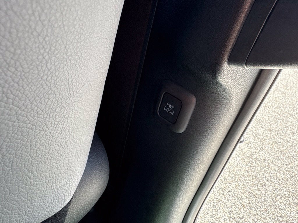 2026 Toyota Sienna XLE 7 Passenger