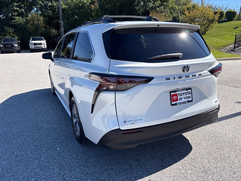 2026 Toyota Sienna XLE 7 Passenger