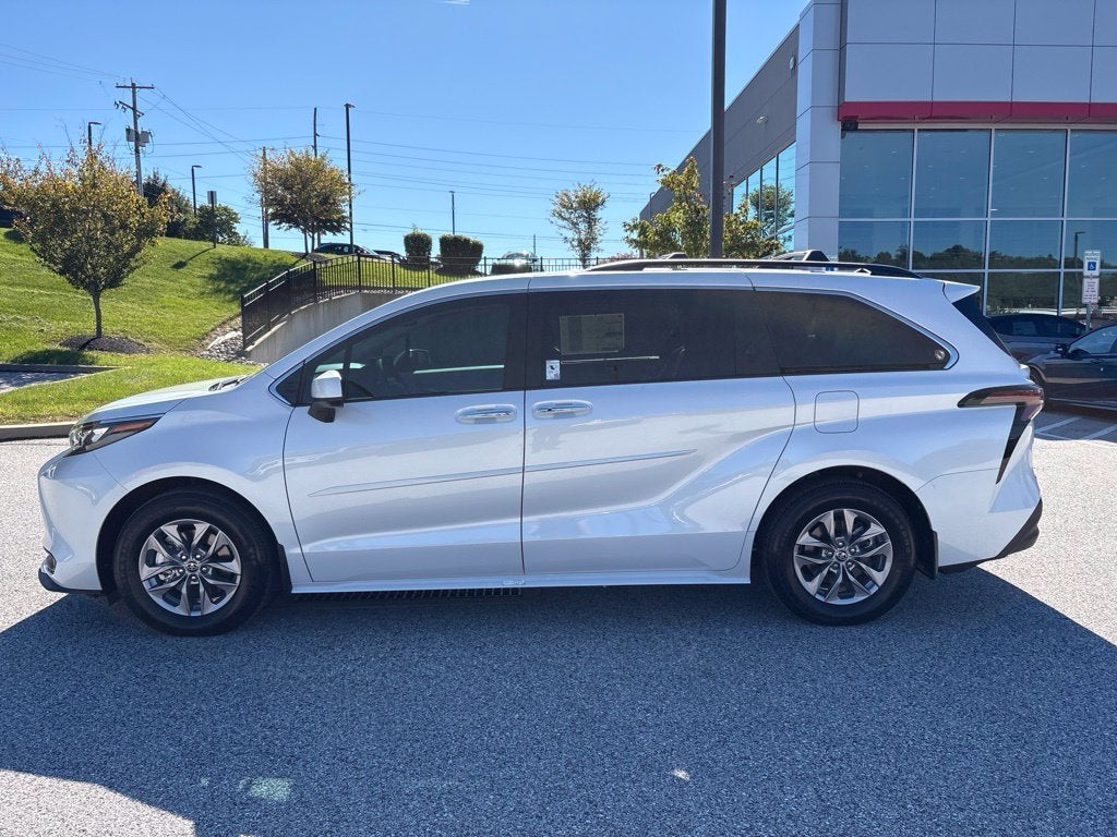 2026 Toyota Sienna XLE 7 Passenger