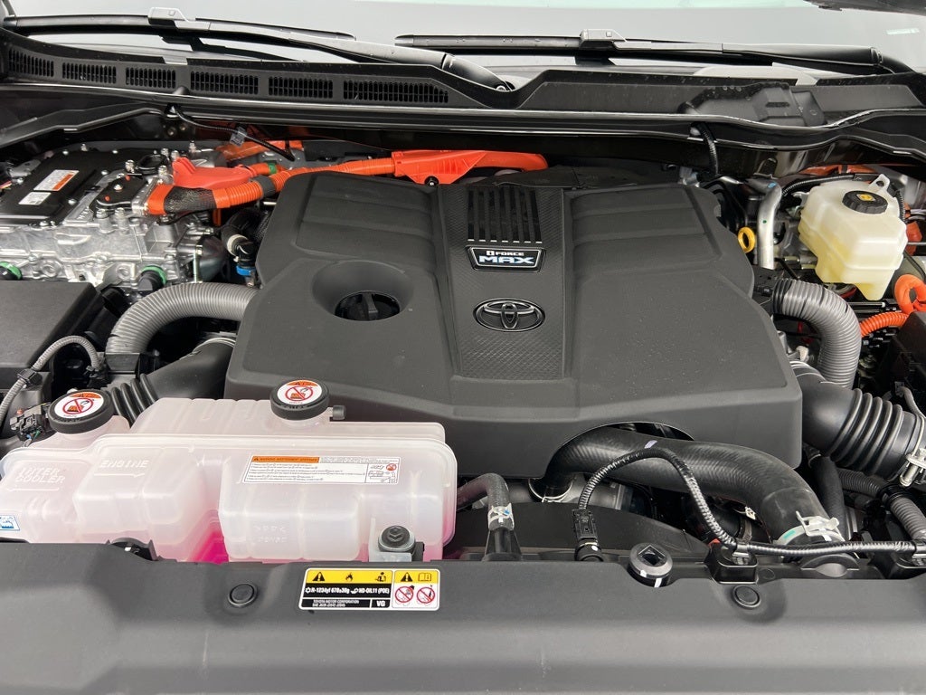 2026 Toyota Tundra i-FORCE MAX Platinum i-FORCE MAX