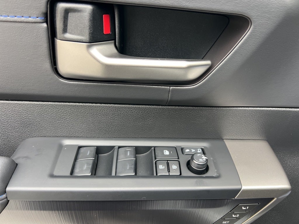 2026 Toyota Tundra i-FORCE MAX Platinum i-FORCE MAX